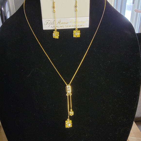 Fifth Avenue necklace and earrings set - Picture 6 of 6